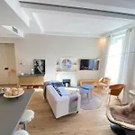 Beautiful 2 Bedrooms 2 Bathrooms Center Of Apartamento