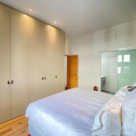 דירה Beautiful 2 Bedrooms 2 Bathrooms Center Of