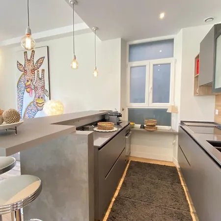 דירה Beautiful 2 Bedrooms 2 Bathrooms Center Of *