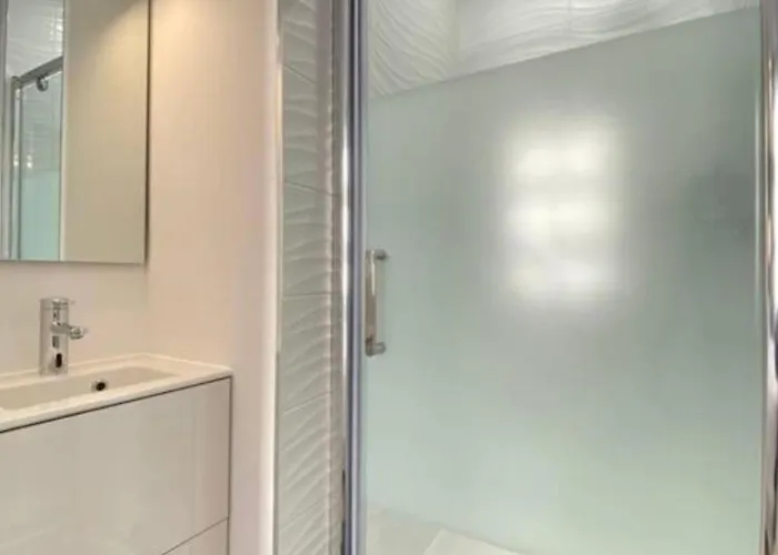 شقة Beautiful 2 Bedrooms 2 Bathrooms Center Of *