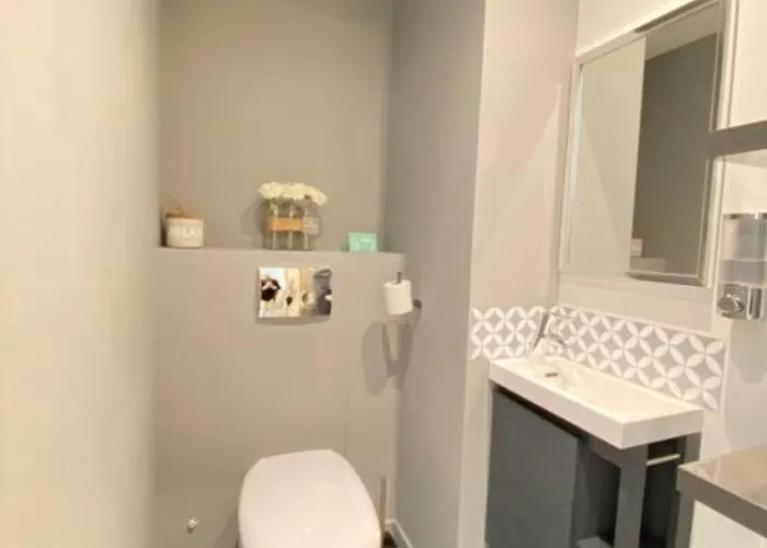 شقة Beautiful 2 Bedrooms 2 Bathrooms Center Of