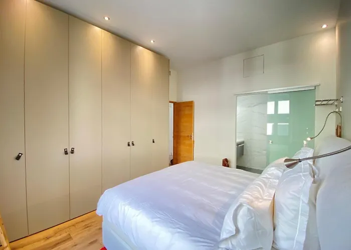 شقة Beautiful 2 Bedrooms 2 Bathrooms Center Of