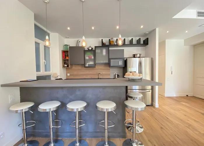 شقة Beautiful 2 Bedrooms 2 Bathrooms Center Of كان